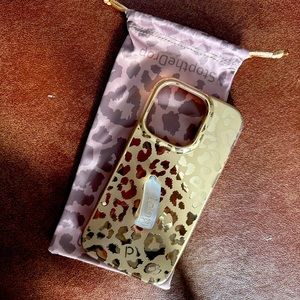 Loopy iPhone 14 Pro case gold leopard